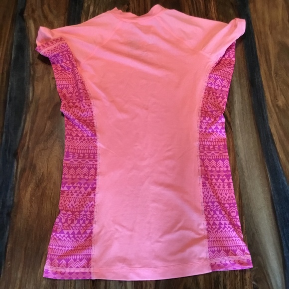 Rash guard - Picture 3 of 5